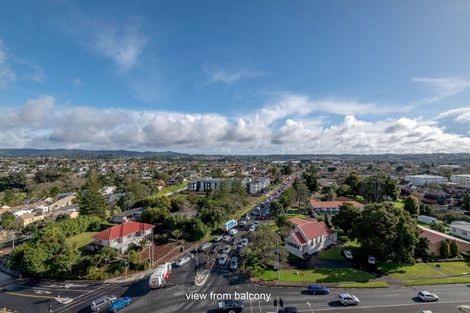 Photo of property in 1 Buscomb Avenue, Henderson, Auckland, 0610