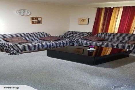 Photo of property in 18a Crompton Road, Massey, Auckland, 0614