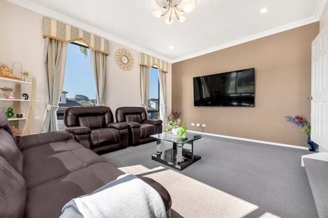 Photo of property in 26 Chateau Rise, Flat Bush, Auckland, 2016