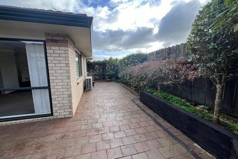 Photo of property in 9 Ardkeen Place, East Tamaki, Auckland, 2016