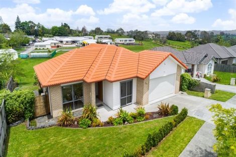 Photo of property in 8 Jezero Drive, Massey, Auckland, 0614