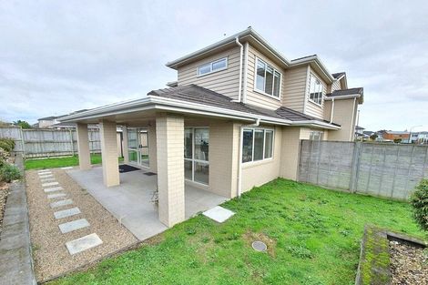 Photo of property in 99 Bayvista Drive, Karaka, Papakura, 2113