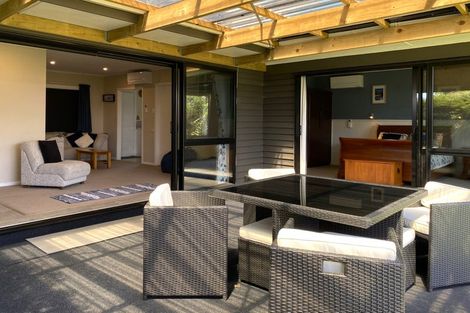 Photo of property in 9 Cooper Avenue, Holdens Bay, Rotorua, 3010