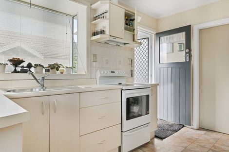 Photo of property in 17 Fern Drive, Halswell, Christchurch, 8025