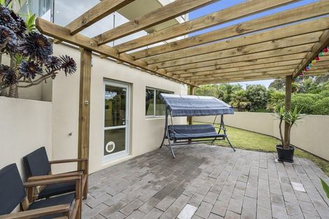 Photo of property in 2 Metzenthin Close, Raumati South, Paraparaumu, 5032