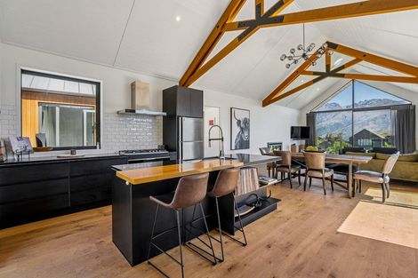 Photo of property in 19 Hackett Road, Jacks Point, Queenstown, 9371