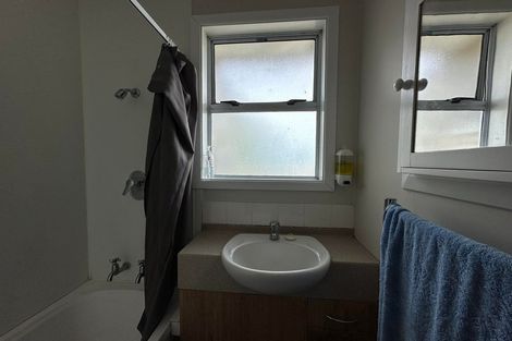 Photo of property in 55 Salford Street, Newlands, Wellington, 6037