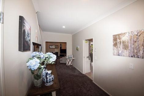Photo of property in 10a Chippenham Grove, Churton Park, Wellington, 6037