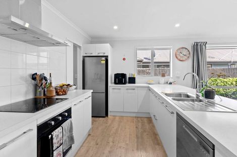 Photo of property in 4 Urihia Street, Marshland, Christchurch, 8083
