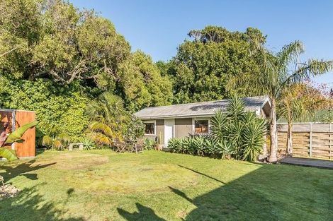 Photo of property in 88 Ngaio Road, Waikanae, 5036