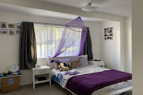 Photo of property in 2/24 Hatherlow Street, Glenfield, Auckland, 0629
