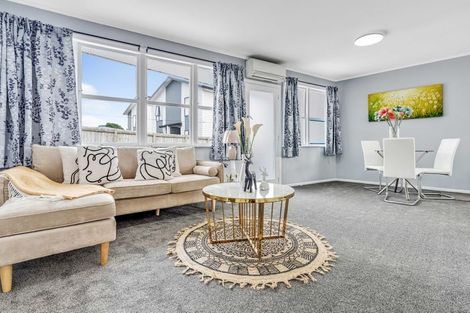 Photo of property in 2/59 Great South Road, Manurewa, Auckland, 2102