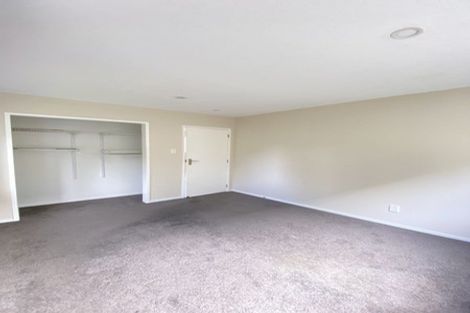 Photo of property in 27 Finn Place, Totara Vale, Auckland, 0629