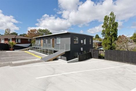 Photo of property in 2/7 Alston Avenue, Kelston, Auckland, 0602