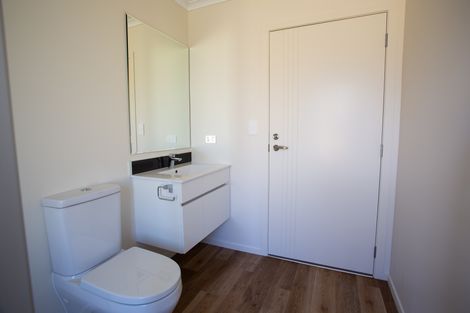 Photo of property in 7 Devon Lane, Carterton, 5713
