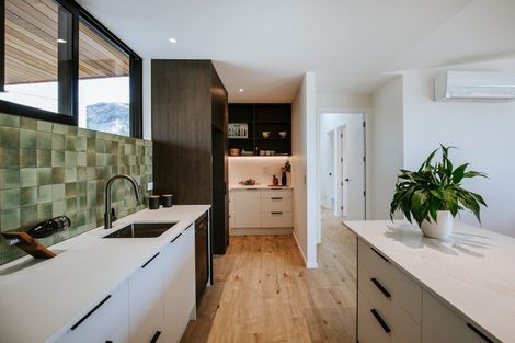 Photo of property in 13 Fern Burn Close, Wanaka, 9305