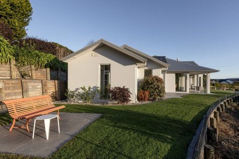 Photo of property in 40 Broadwater Close, Pyes Pa, Tauranga, 3112