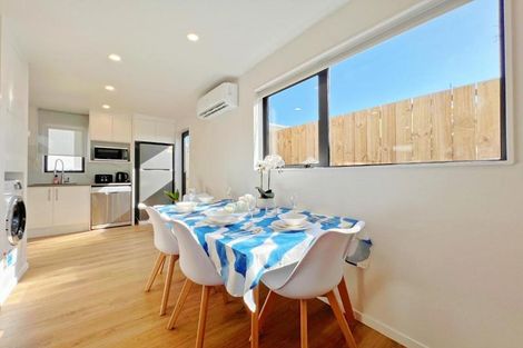 Photo of property in 321a Pakuranga Road, Pakuranga Heights, Auckland, 2010