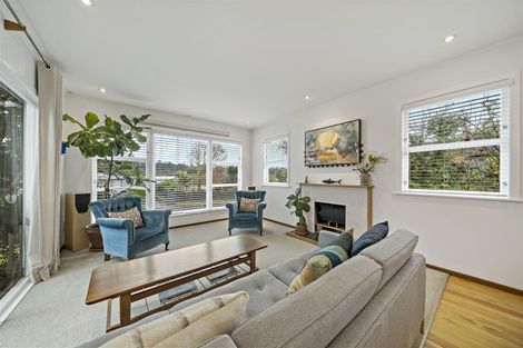 Photo of property in 10 Taioma Crescent, Te Atatu Peninsula, Auckland, 0610