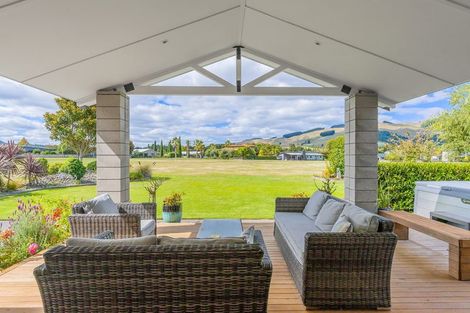 Photo of property in 67 Montgomery Crescent, Kinloch, Taupo, 3377