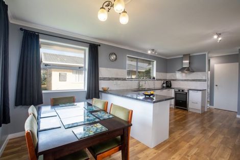 Photo of property in 8 Kanawa Street, Waikanae, 5036