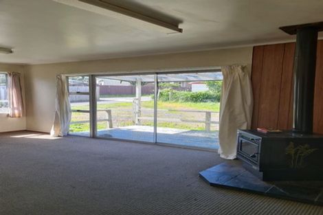 Photo of property in 583 Massey Road, Mangere, Auckland, 2022