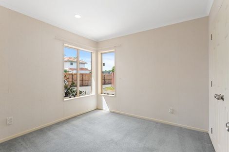 Photo of property in 9 Redcastle Drive, East Tamaki, Auckland, 2013