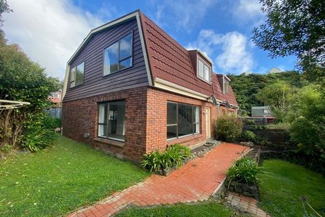 Photo of property in 64 Churton Drive, Churton Park, Wellington, 6037