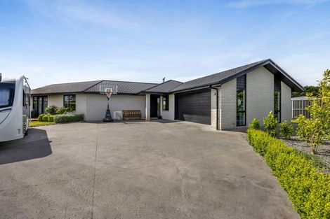 Photo of property in 1 Larlin Drive, Hawera, 4675