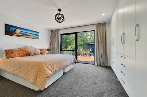 Photo of property in 11 Gibbs Place, Kinloch, Taupo, 3377