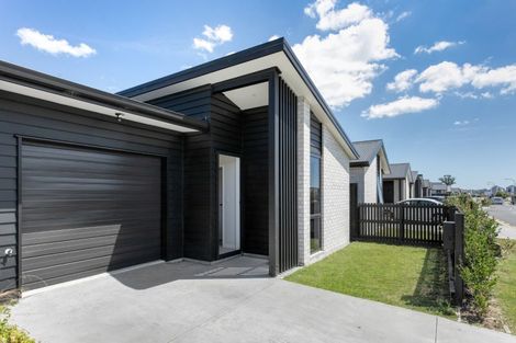 Photo of property in 22 Inaka Place, Poike, Tauranga, 3112