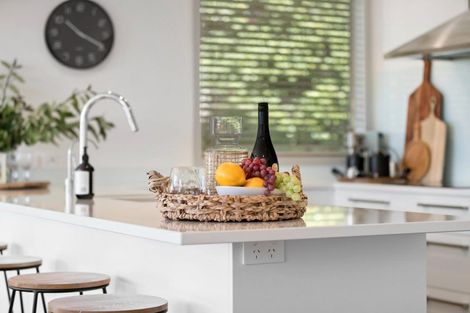 Photo of property in 76 Meadowstone Drive, Wanaka, 9305