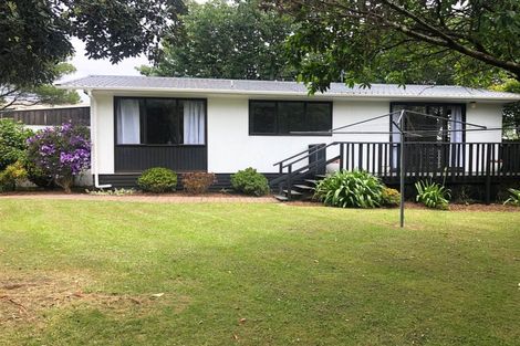 Photo of property in 2/5 Compass Place, Te Atatu Peninsula, Auckland, 0610