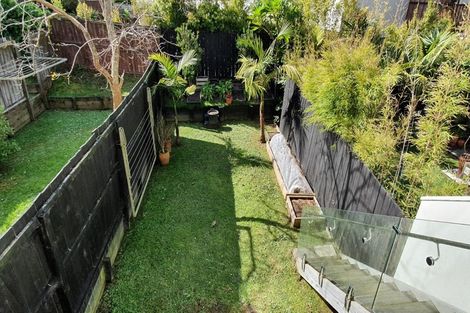 Photo of property in 268/2a Onewa Road, Birkenhead, Auckland, 0626