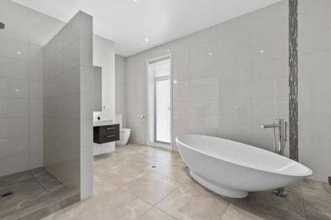 Photo of property in 73 Lake Domain Drive, Frankton, Hamilton, 3204