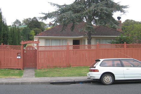Photo of property in 1/40 Chartwell Avenue, Glenfield, Auckland, 0629