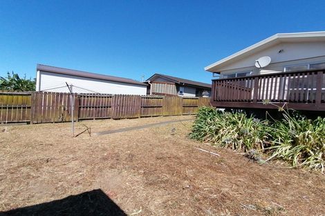 Photo of property in 9 Greenstone Place, Clover Park, Auckland, 2019