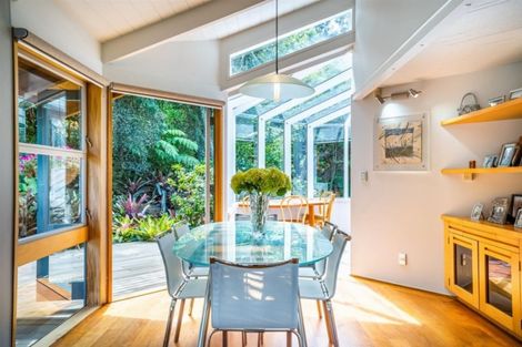 Photo of property in 50 Braemar Road, Castor Bay, Auckland, 0620