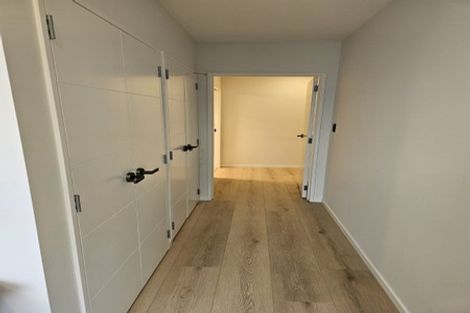 Photo of property in 2a Embling Place, Eastern Beach, Auckland, 2012