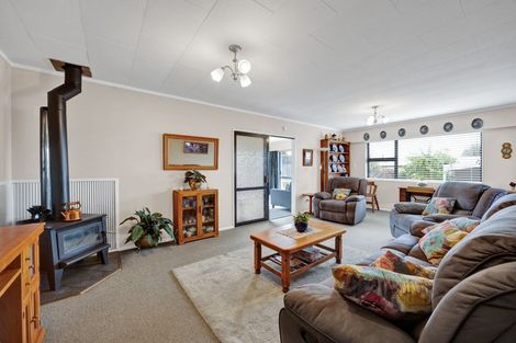 Photo of property in 8 Kowhai Street, Strandon, New Plymouth, 4312