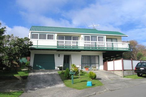 Photo of property in 6 Haast Close, Kelson, Lower Hutt, 5010