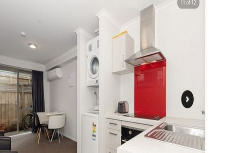Photo of property in 2/28 Hunter Street, Hamilton Lake, Hamilton, 3204