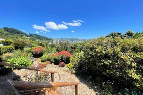 Photo of property in Beau Port Apartments, 30 The Crescent, Roseneath, Wellington, 6011
