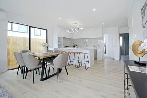Photo of property in 20e Hill Road, Papatoetoe, Auckland, 2025