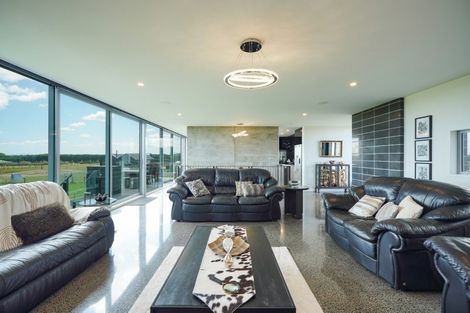 Photo of property in 89 Sunrise Drive, Seaward Bush, Invercargill, 9812