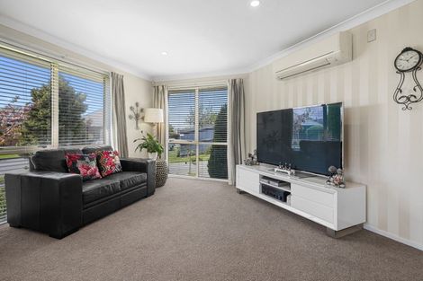 Photo of property in 2 Glencullen Drive, Casebrook, Christchurch, 8051