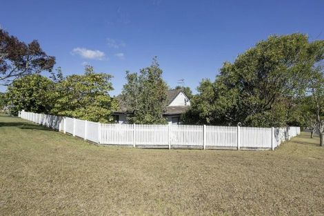 Photo of property in 23 Moire Road, Massey, Auckland, 0614
