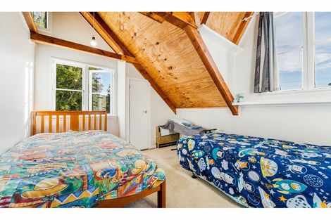 Photo of property in 14a South Lynn Road, Titirangi, Auckland, 0604