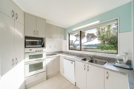 Photo of property in 6 Thurso Grove, Papakowhai, Porirua, 5024