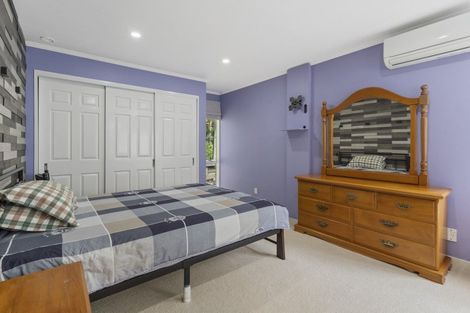 Photo of property in 15b Kakariki Grove, Waikanae, 5036